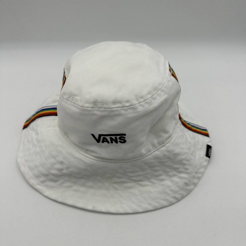 Vans 7641 Pride 22 S/M Bucket Hat Unisex Small/Medium Rainbow Stripe VN0A7RXEWHT